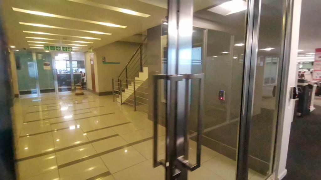 2200  m² Commercial space in Parktown photo number 21