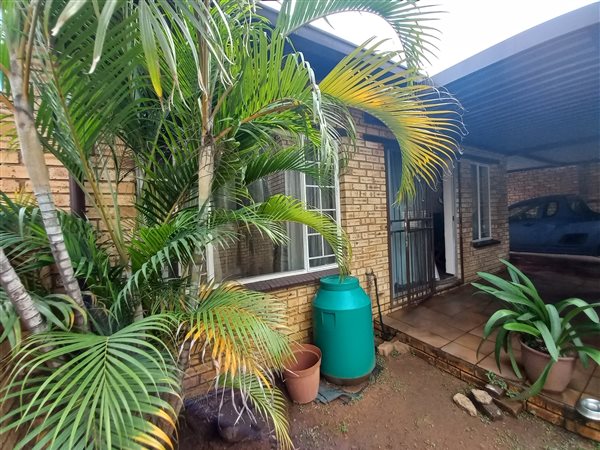 2 Bedroom Townhouse 2 Bedroom Townhouse