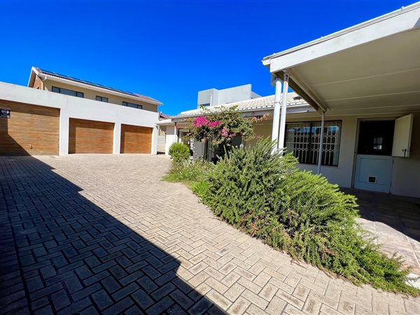 3 Bedroom House 3 Bedroom House