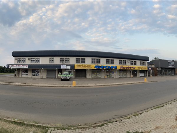 100  m² Commercial space in Empangeni Rail