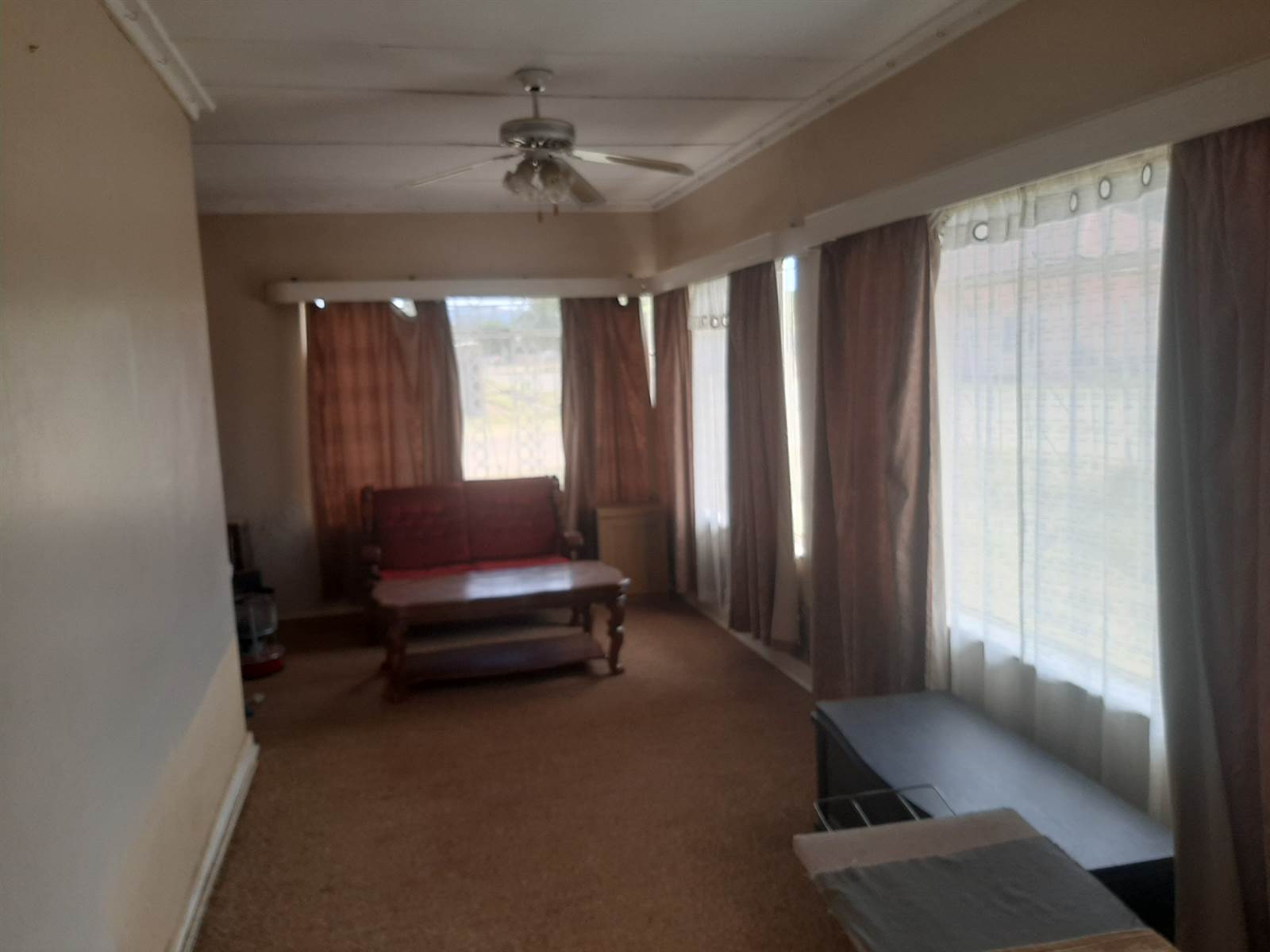 6 Bed House in Aliwal North photo number 15
