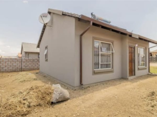 2 Bedroom House 2 Bedroom House
