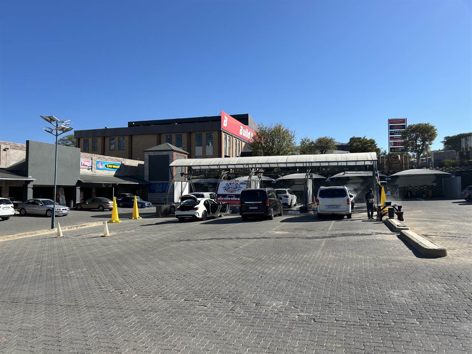 1000  m² Commercial space in Kyalami photo number 5