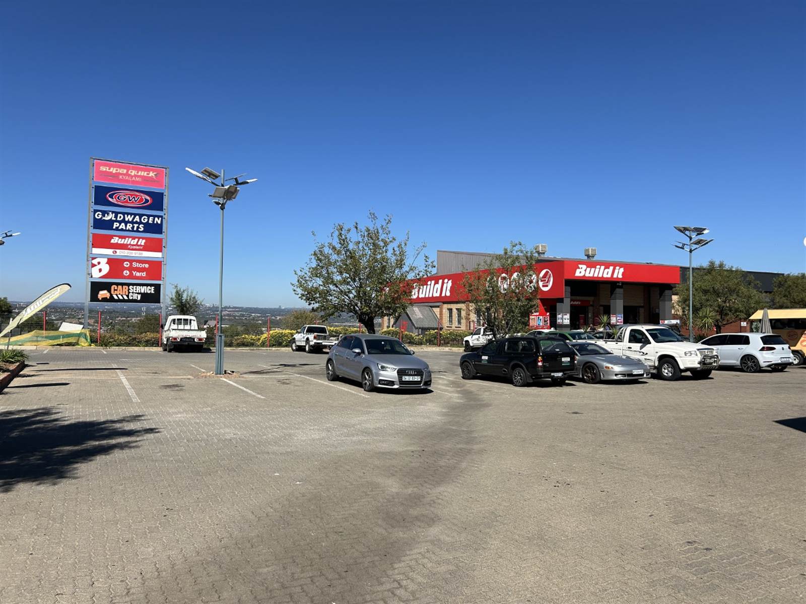 1000  m² Commercial space in Kyalami photo number 17