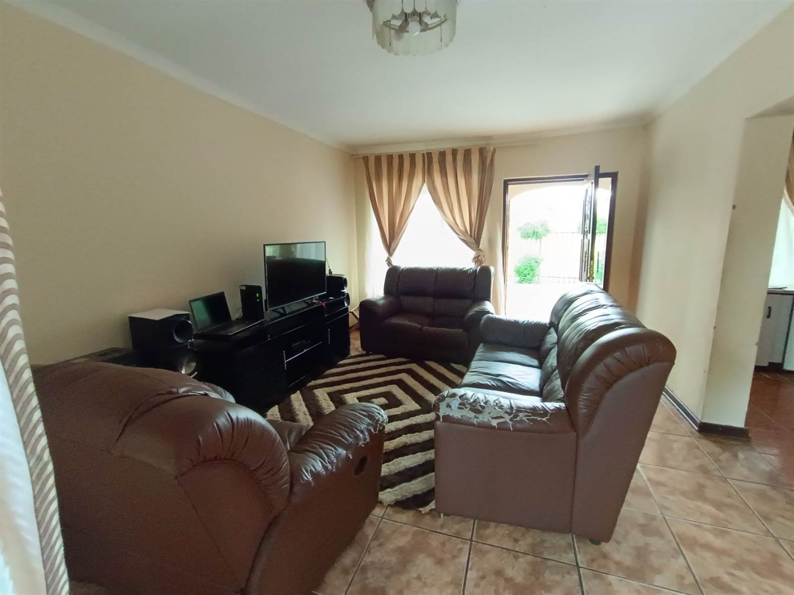 3 Bed House in Annlin photo number 5