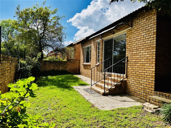 2 Bedroom Townhouse 2 Bedroom Townhouse