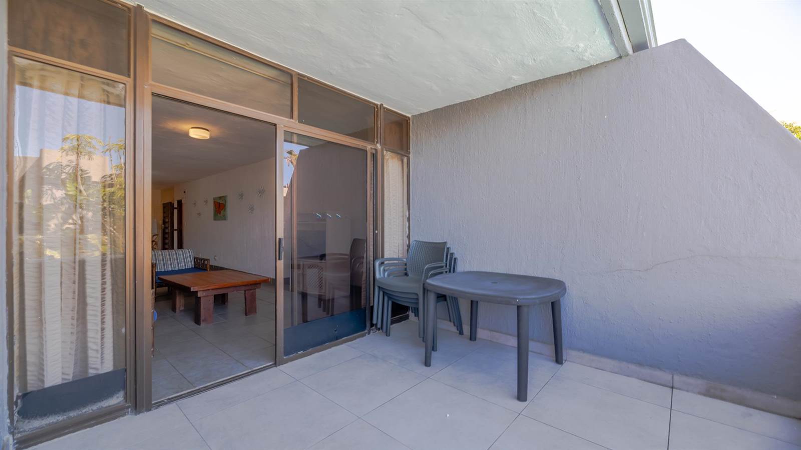 2 Bed Flat in Umhlanga Rocks photo number 8