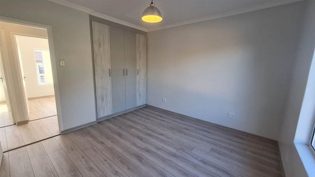 3 Bed Apartment in Secunda photo number 7
