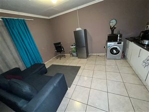 1 Bed Garden Cottage in Clayville