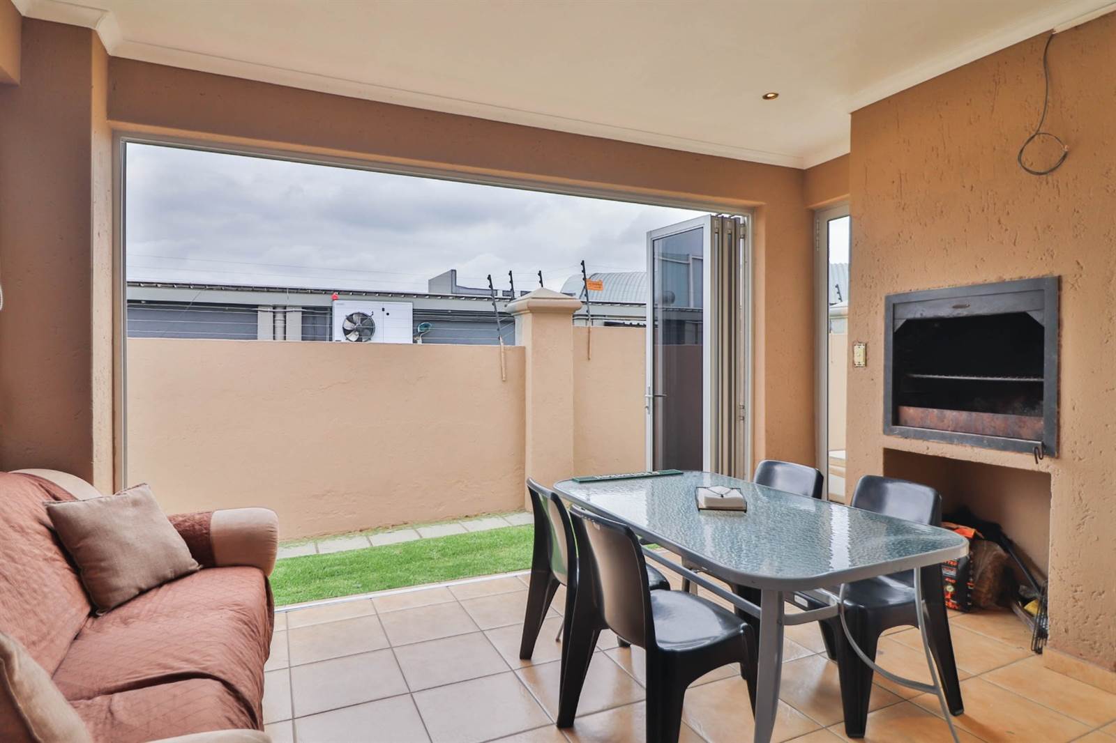 3 Bed Townhouse in Randpark Ridge photo number 14