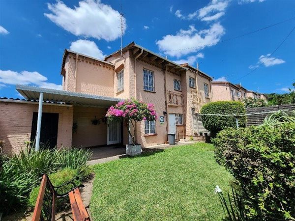 3 Bed Townhouse in Pinetown Central