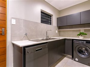 4 Bed House in Kya Sands