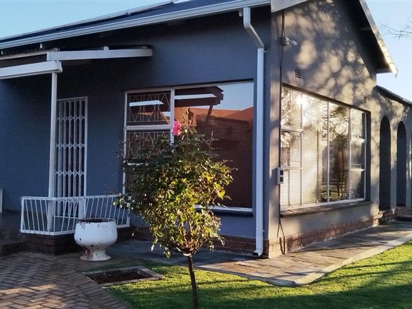 3 Bedroom House 3 Bedroom House