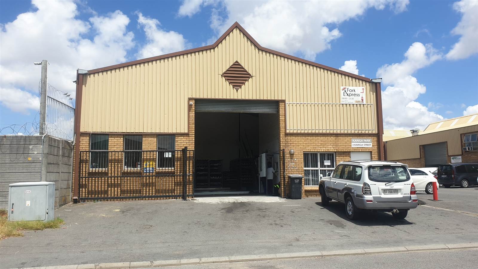 216  m² Industrial space in Bellville Central photo number 1