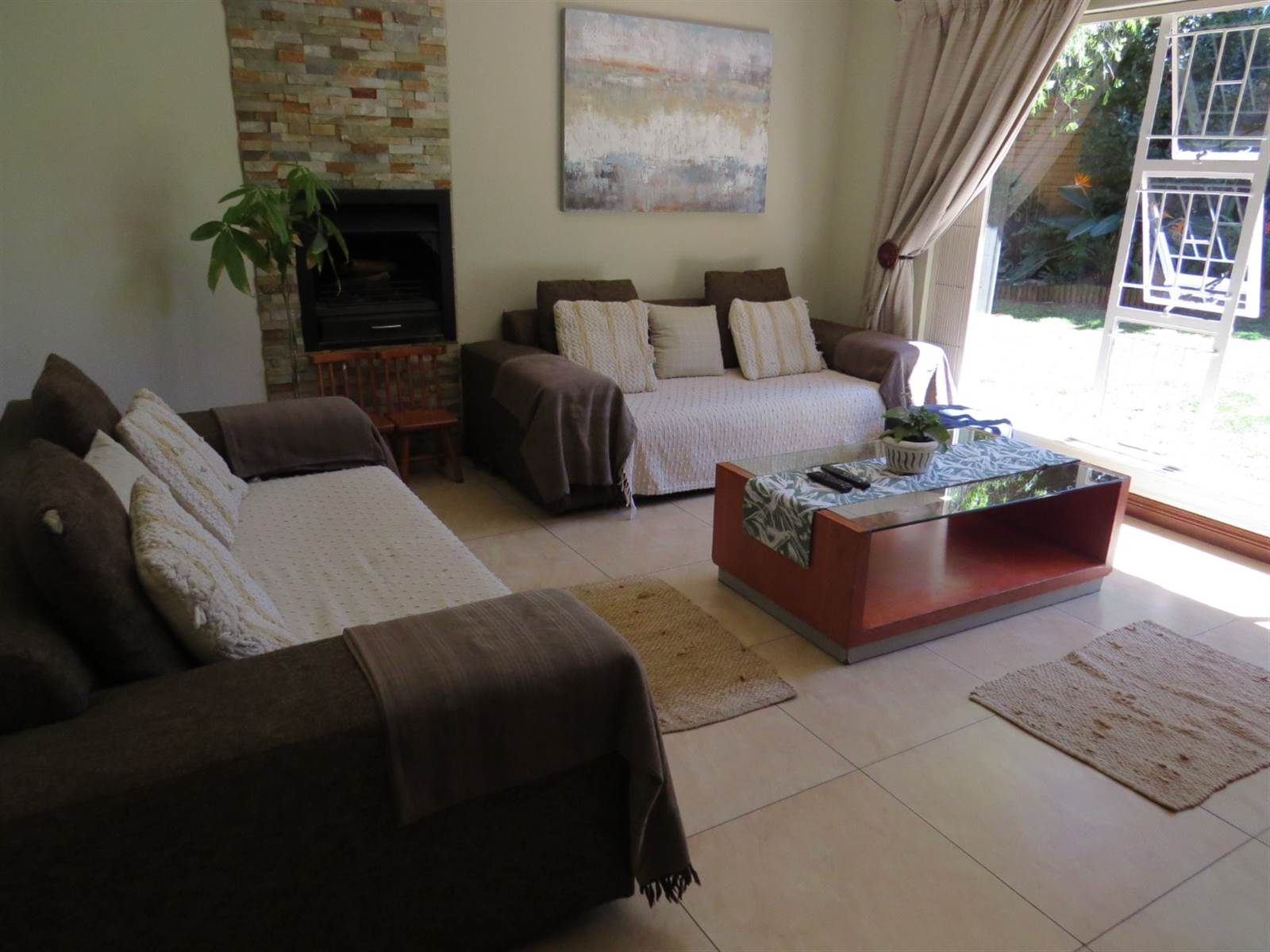 6 Bed House in Marais Steyn Park photo number 5