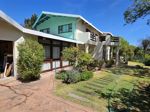 7 Bed House in Craighall Park