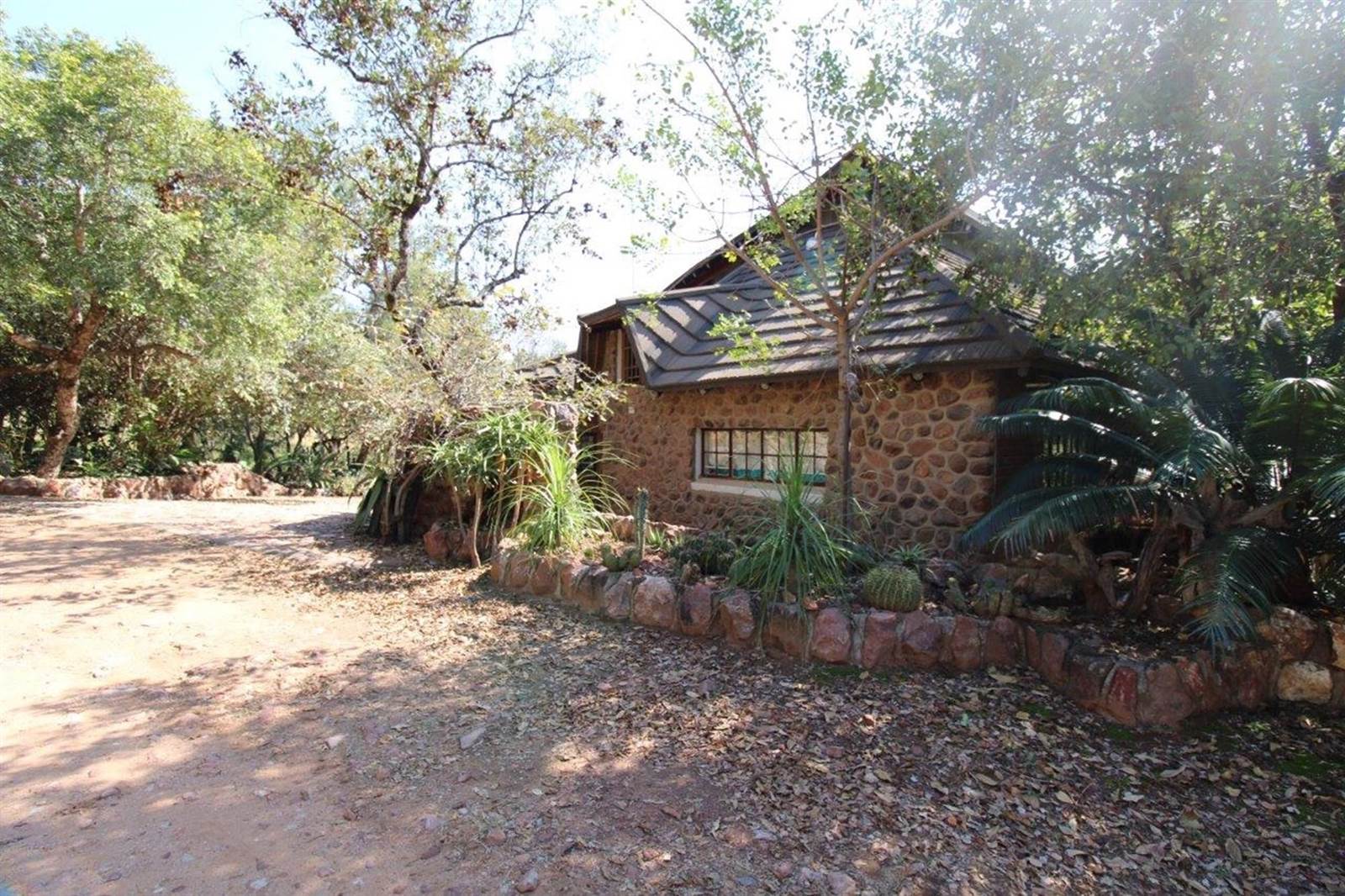 4 Bed House in Mookgophong (Naboomspruit) photo number 14