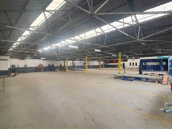 1500  m² Industrial space in Tulisa Park