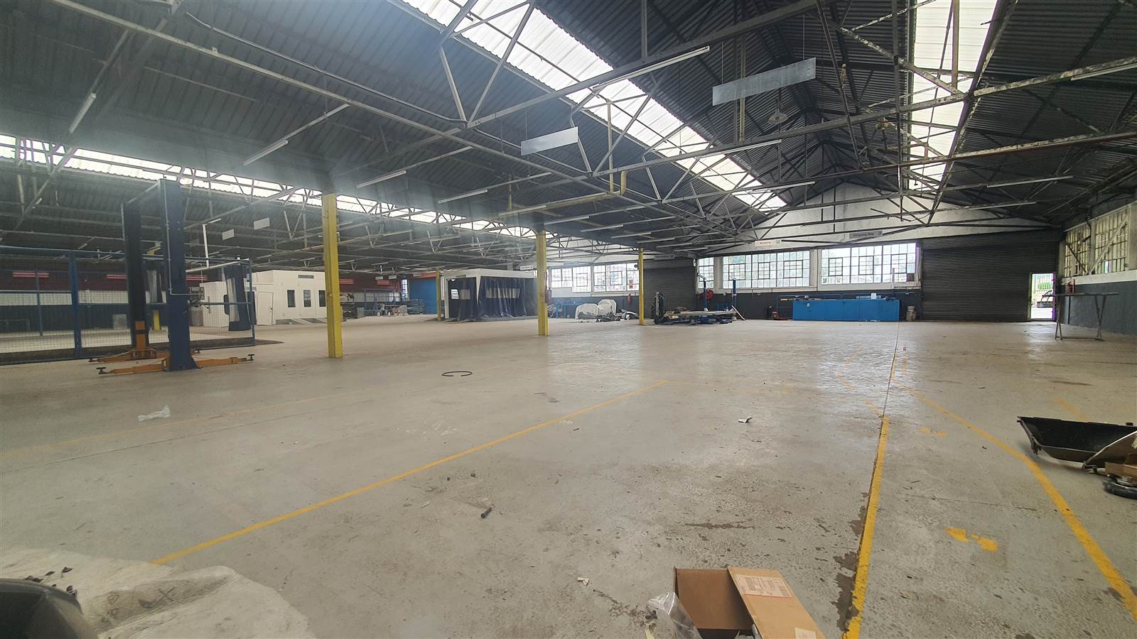 1500  m² Industrial space in Tulisa Park photo number 3