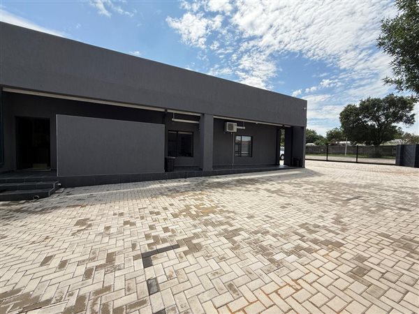 1 Bedroom Flat 1 Bedroom Flat