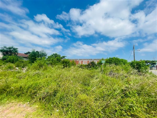 918 m² Land available in Wyebank
