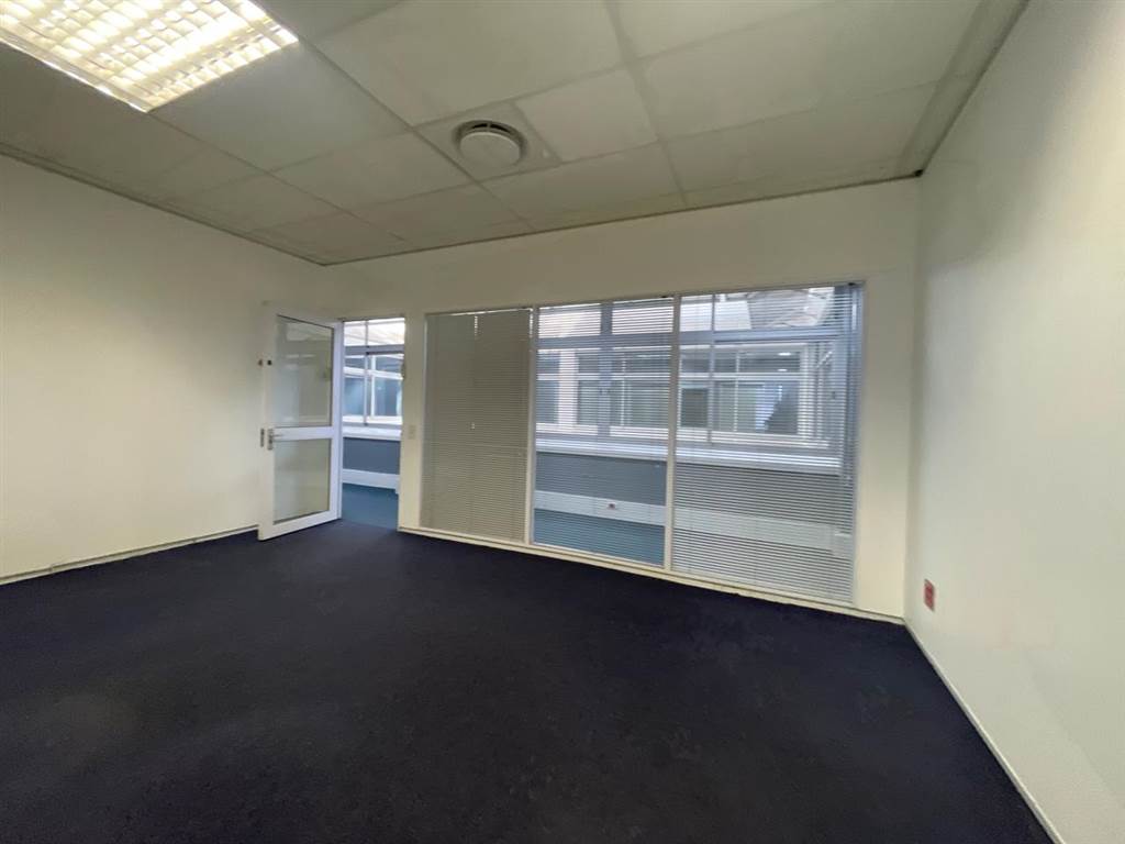 92.7  m² Commercial space in Milnerton Central photo number 20