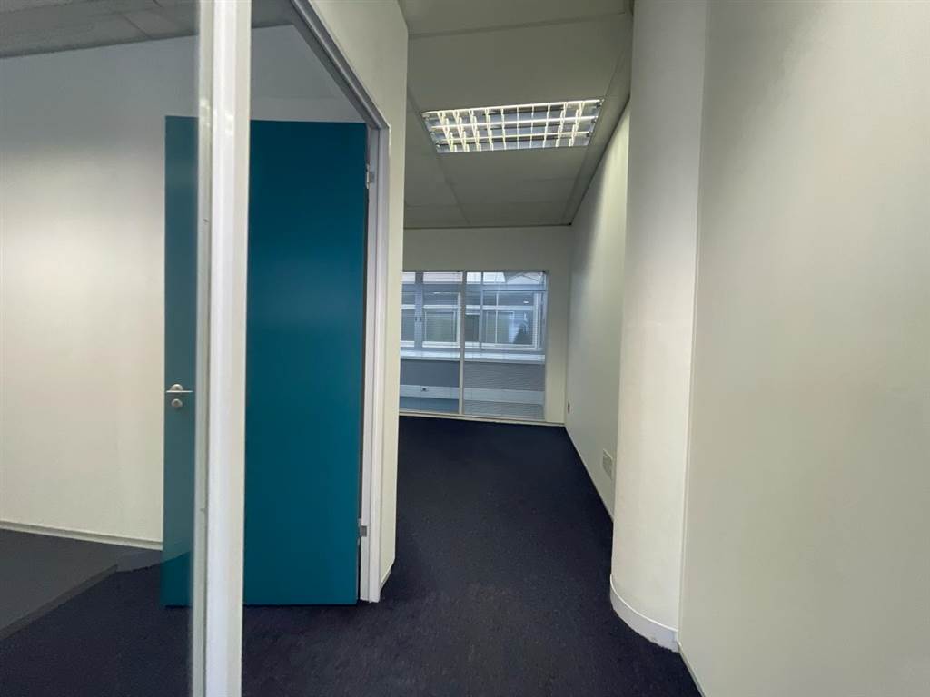 92.7  m² Commercial space in Milnerton Central photo number 25