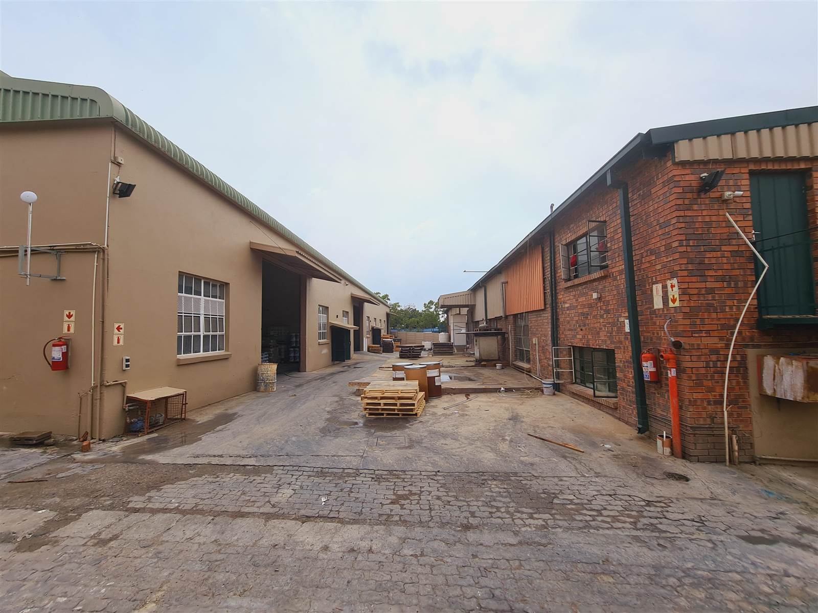 2250  m² Industrial space in Kya Sands photo number 11