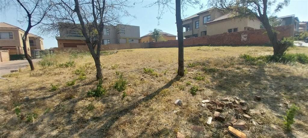 611 m² Land available in Amandasig photo number 3