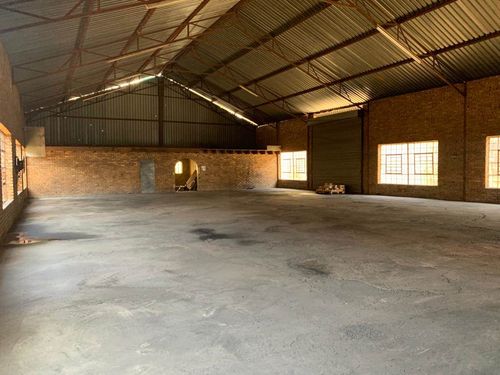 1270  m² Commercial space in Klarinet photo number 14