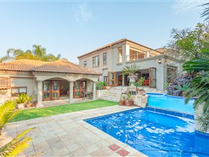4 Bed House in Waterkloof Park