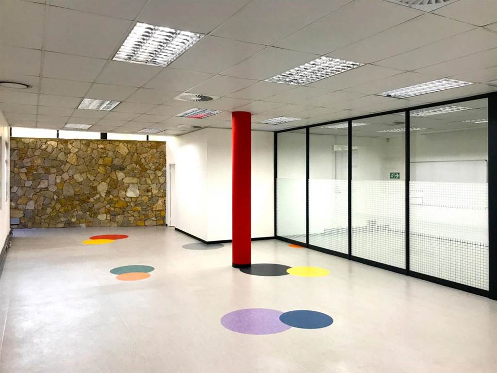 243  m² Office Space in Bedfordview photo number 12