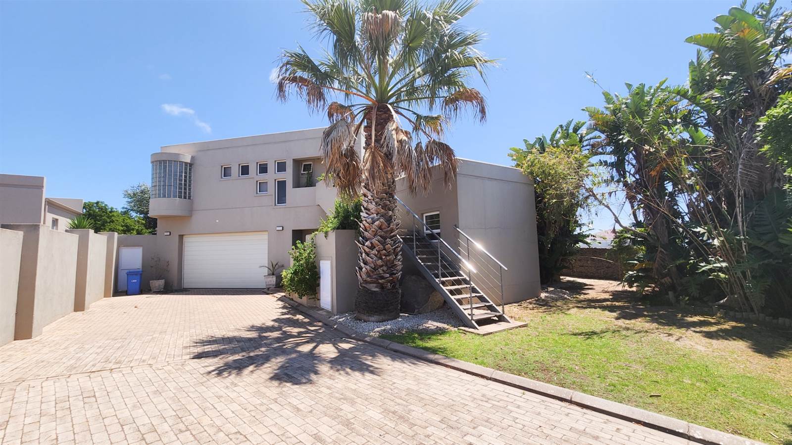 2 Bed House in Myburgh Park photo number 2
