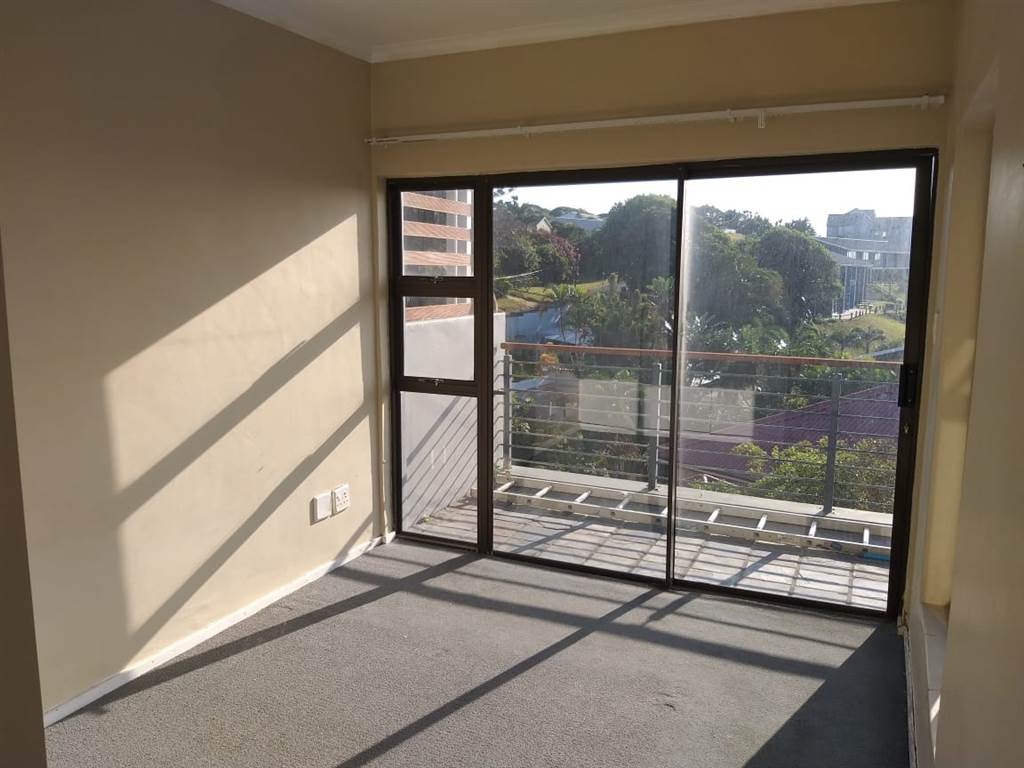 2 Bed Apartment in Winklespruit photo number 12