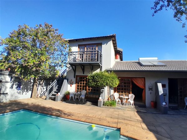 10 Bed House in Secunda