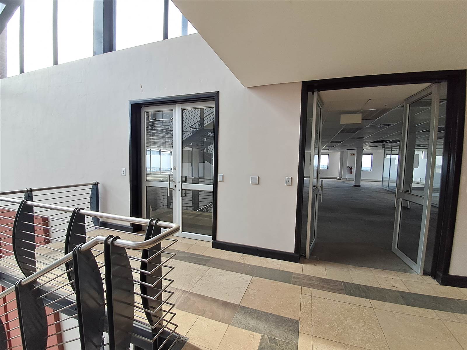 548  m² Commercial space in Constantia Kloof photo number 12