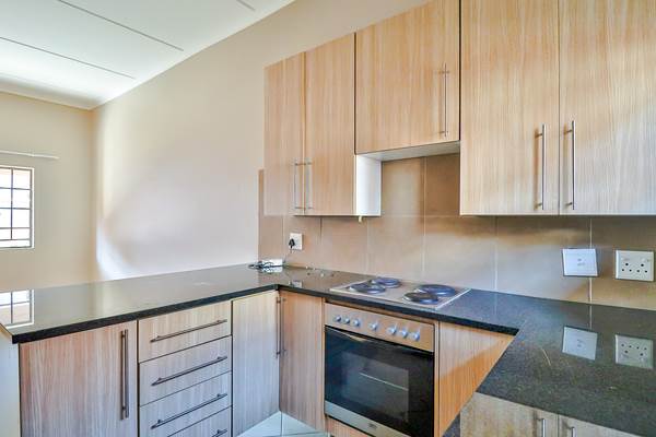 2 Bed Apartment in Sagewood photo number 3