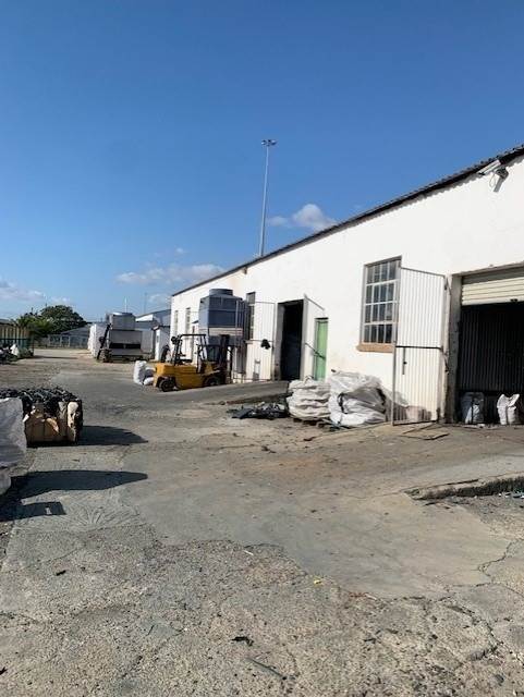 1700  m² Commercial space in Cape Road Industrial photo number 17