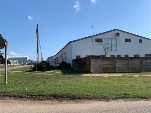 1700  m² Commercial space in Cape Road Industrial