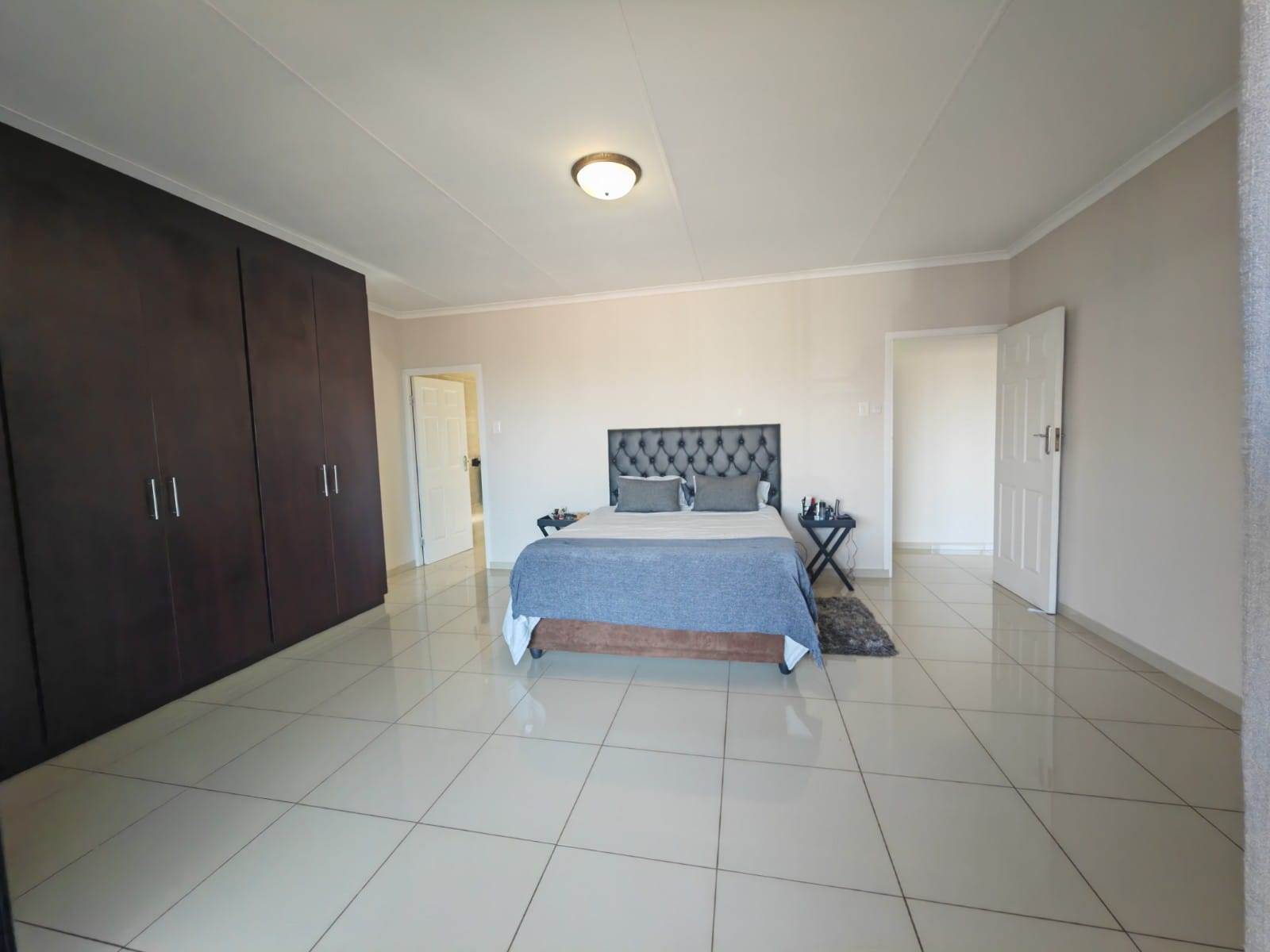 4 Bed Townhouse in Amanzimtoti photo number 29