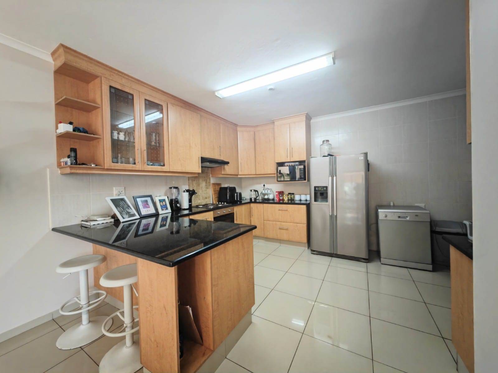 4 Bed Townhouse in Amanzimtoti photo number 19