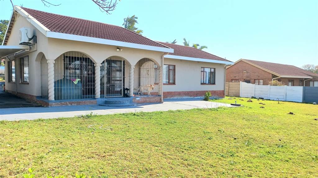 4 Bed House in Manaba photo number 1