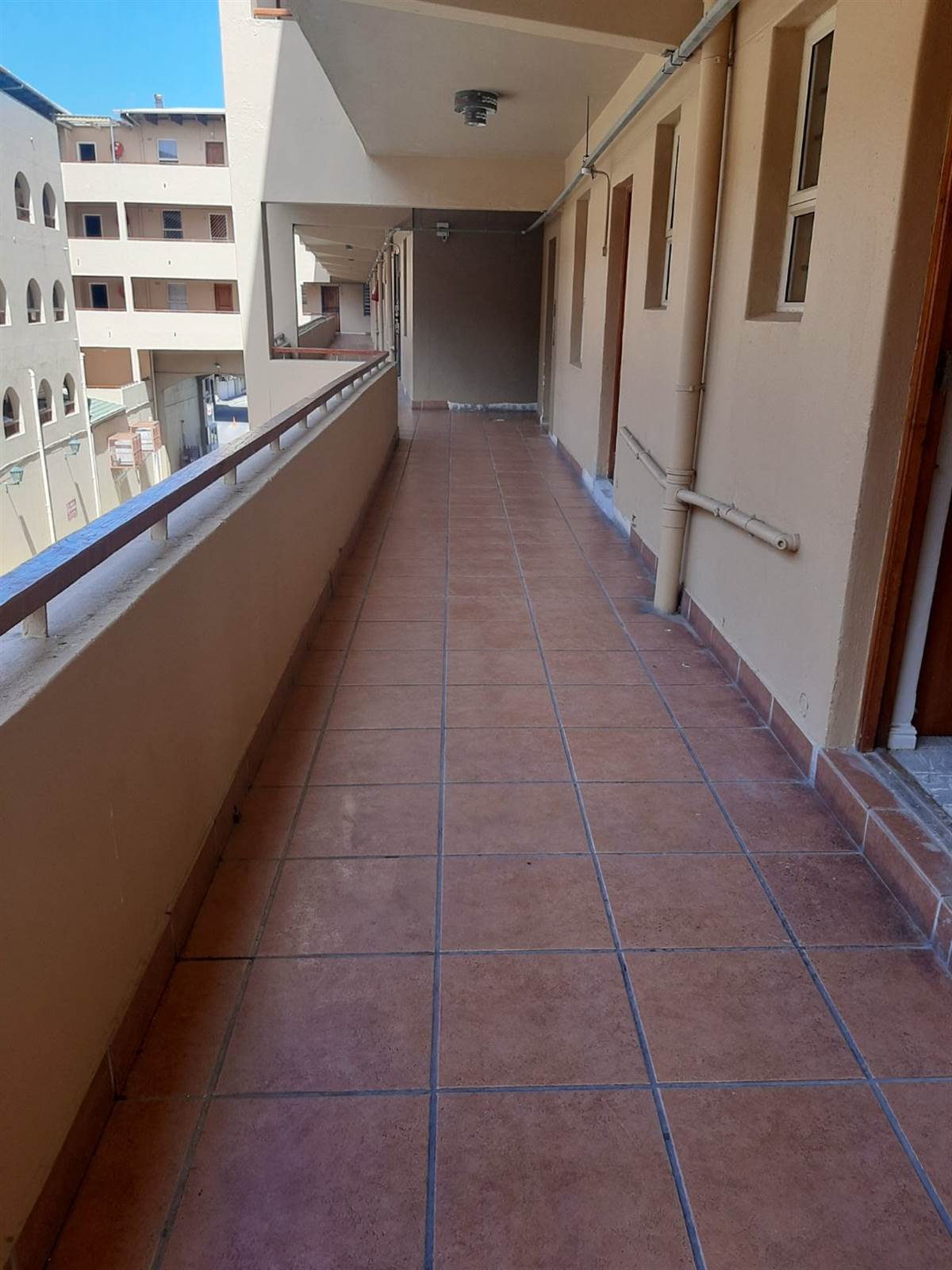 2 Bed Apartment in Cape Town City Centre photo number 19