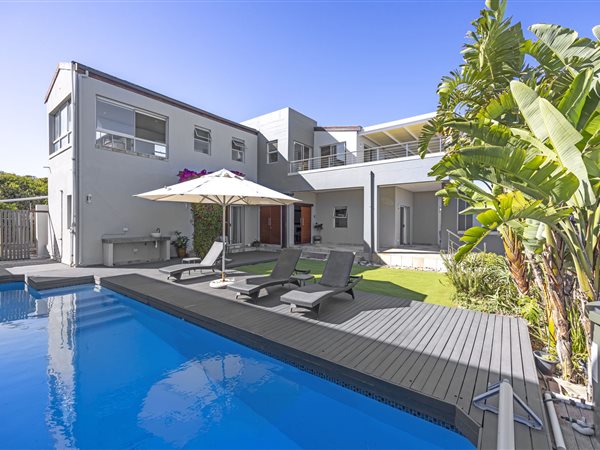 5 Bed House in Big Bay