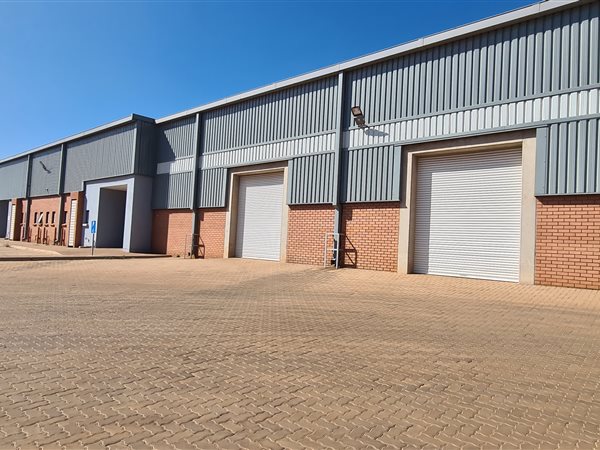 1 315  m² Industrial space