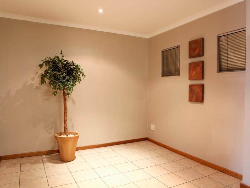 2 Bed Apartment in Hatfield photo number 6
