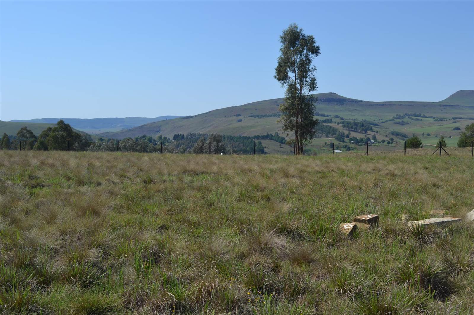 2215 m² Land available in Underberg photo number 1