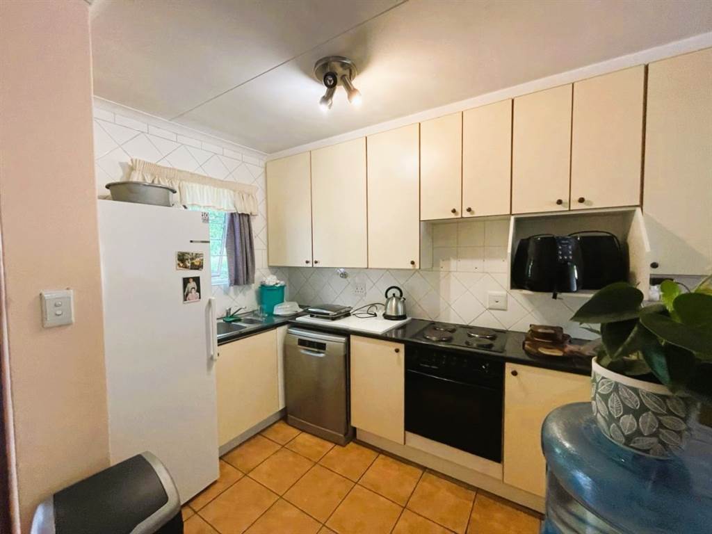 3 Bed Townhouse in Lyttelton AH photo number 8