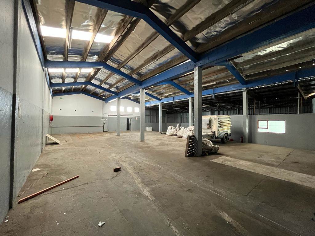 400  m² Industrial space in Gately photo number 1