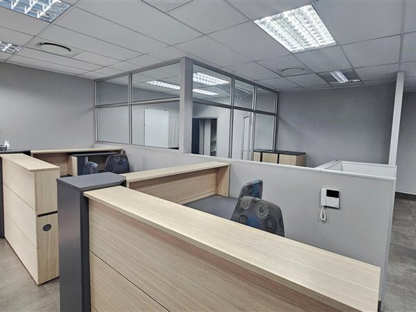 160  m² Office Space